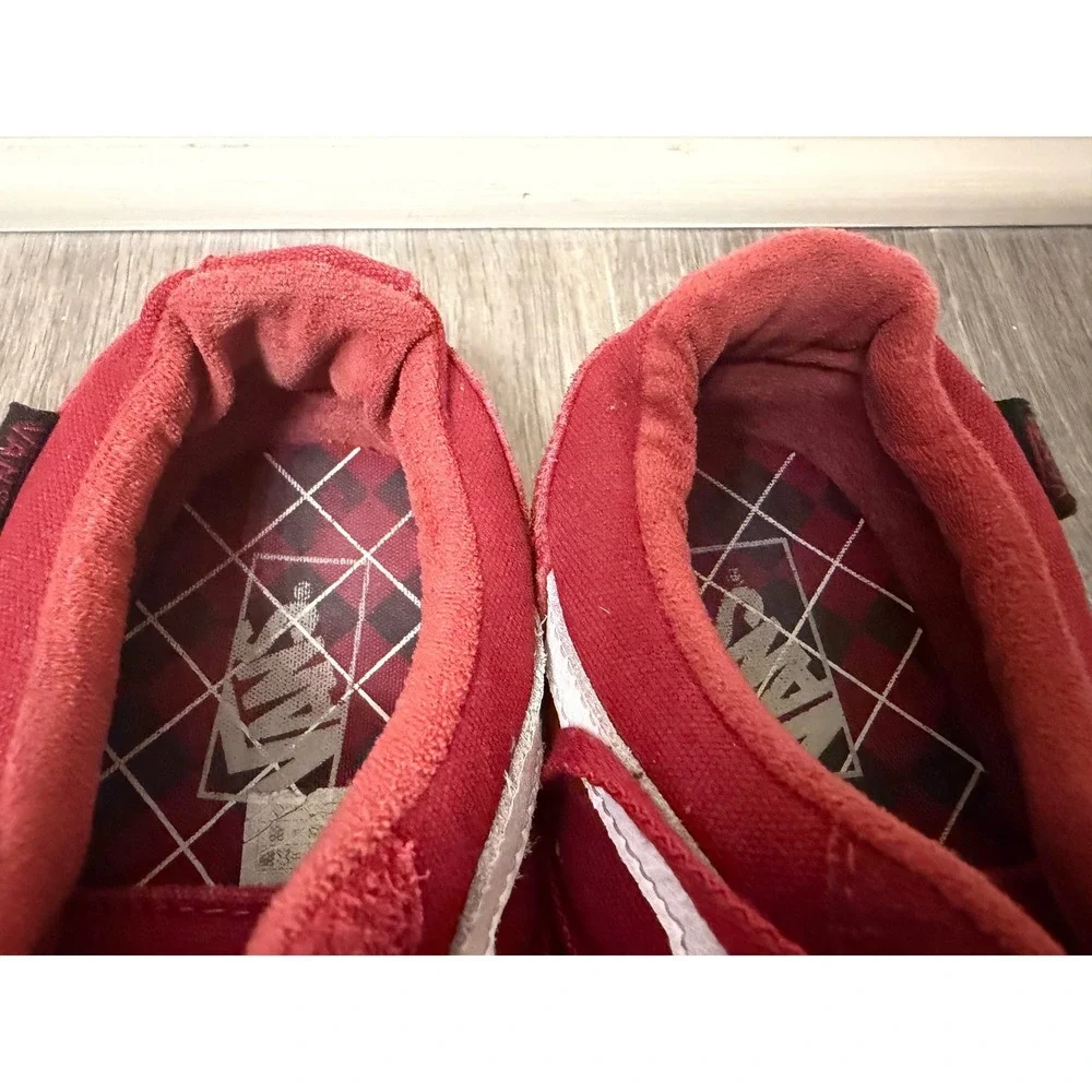 Vans Old Skool Red Suede Sneaker Skater Grunge Mens Size 9 Low Top Streetwear